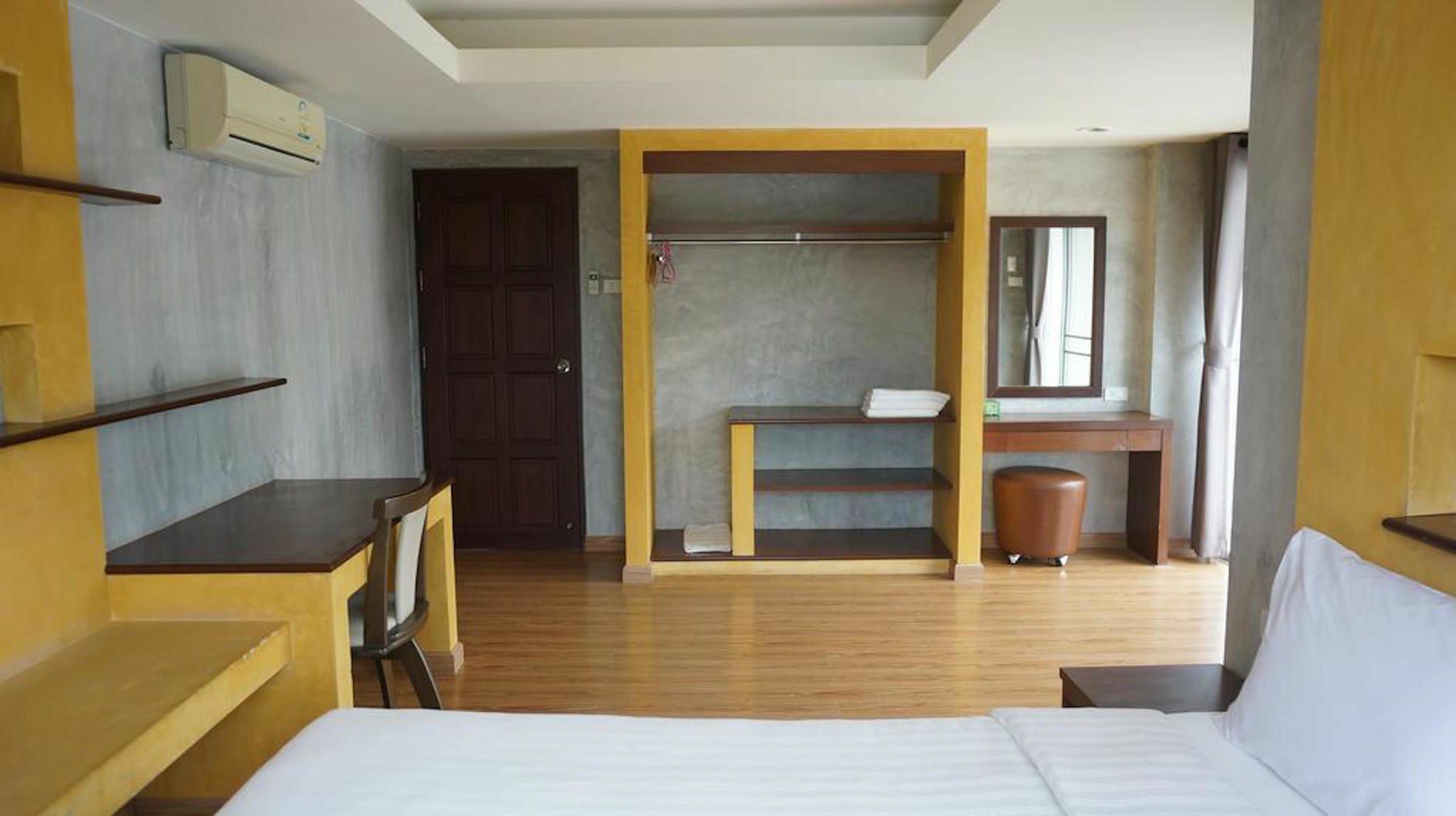 Ingfah Apartment Hat Yai Buitenkant foto